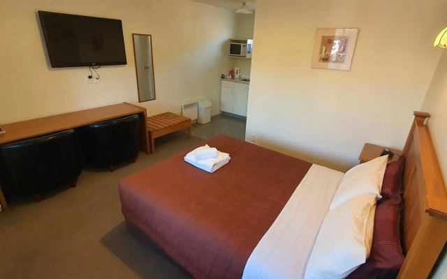 Rosewood Court Motel