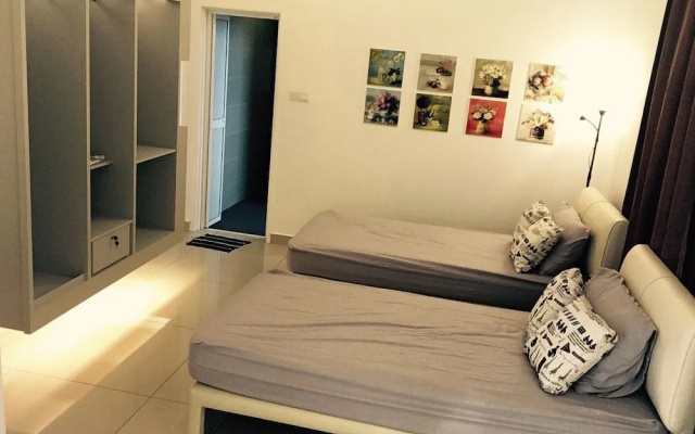 Lux Desaru Villa