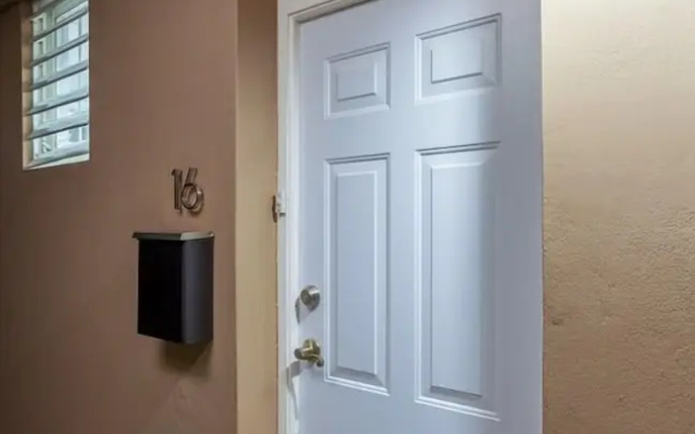 Choose To Be Happy at Seymour # 9 and 16 - Studio Apartments