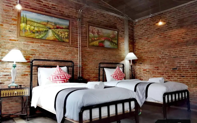 PX122 DBest HOTEL