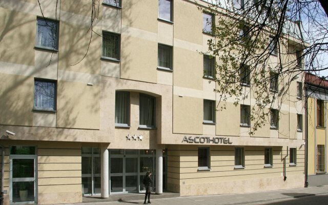 Ascot Hotel*** Краков вид на фасад