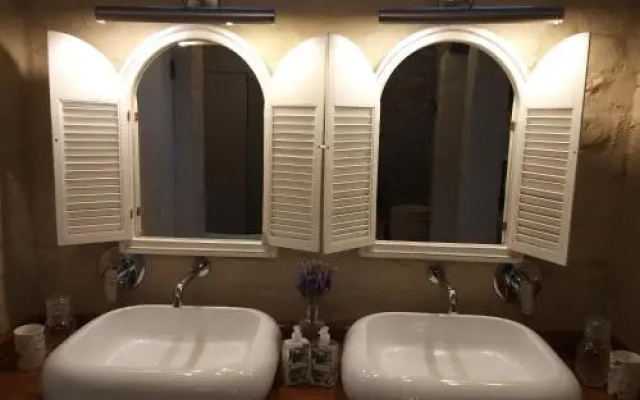 Hartland Garden Suite