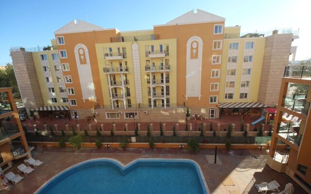 Апартаменты Menada Amadeus 3 Apartments вид на фасад