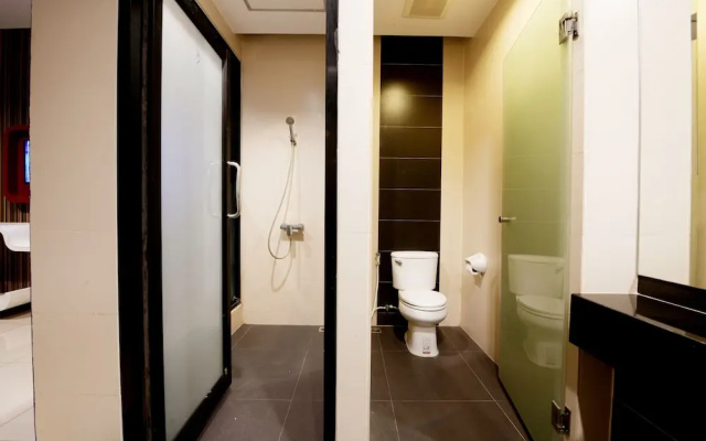 OYO 477 Sriracha Hotel And Spa