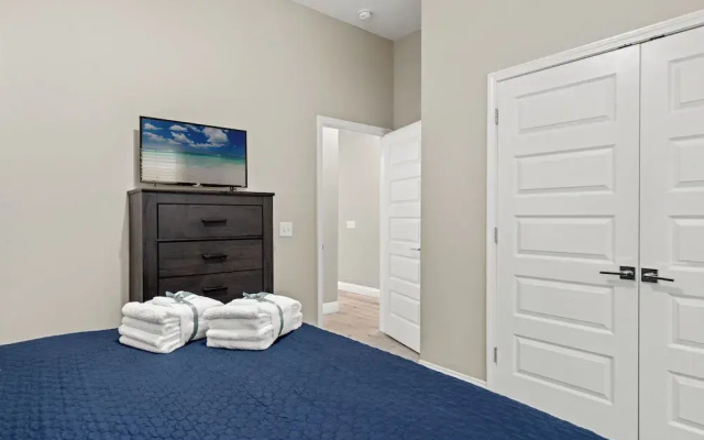 Spacious 4-bed, 3-bath Beach House Sleeps 12 for the Perfect Getaway