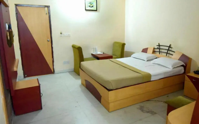 Hotel Shastri Paradise
