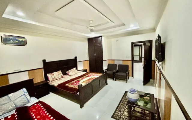 Torwal plaza and guest house