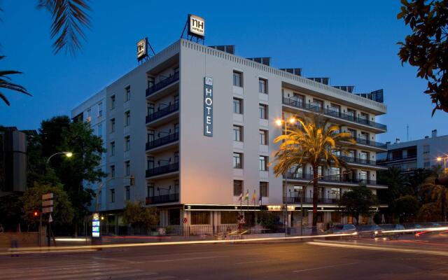 Отель NH Avenida Jerez Испания, Херес-де-ла-Фронтера - отзывы, цены и фото номеров - забронировать отель NH Avenida Jerez онлайн вид на фасад