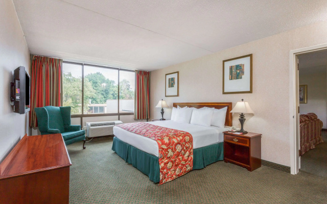 Ramada by Wyndham Triangle/Quantico