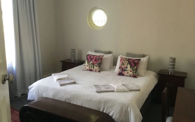 Harcourt Lodge