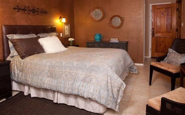 Sunglow Guest Ranch Resort