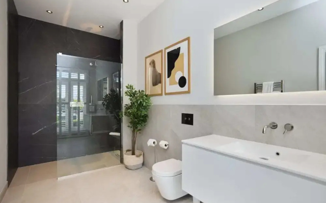 The Roehampton Place - Elegant 5bdr House With Garden + Parking