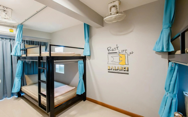 Restiny Hostel