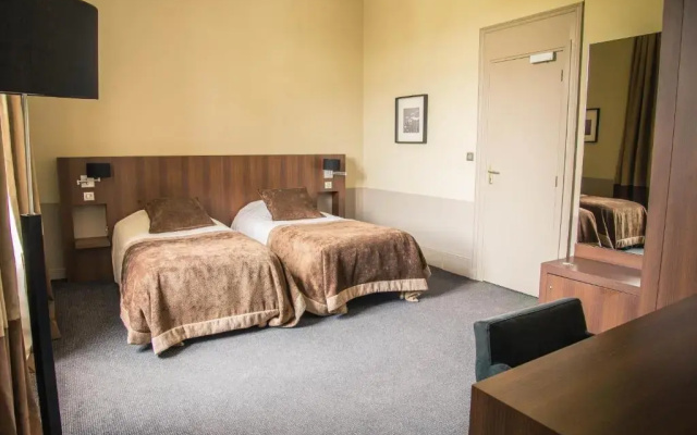 Golf Hotel