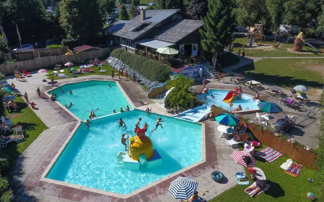 Relaxing Chalet in Dochamps With Swimming Pool and Terrace
