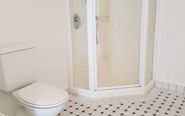 LILYPAD 4-bedroom Urban Retreat Auckland