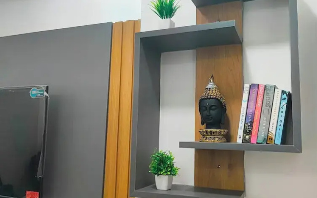 Arth Studios Omaxe Hazratganj Gomti Nagar Ext