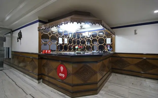 OYO 10400 Hotel The Ambassador