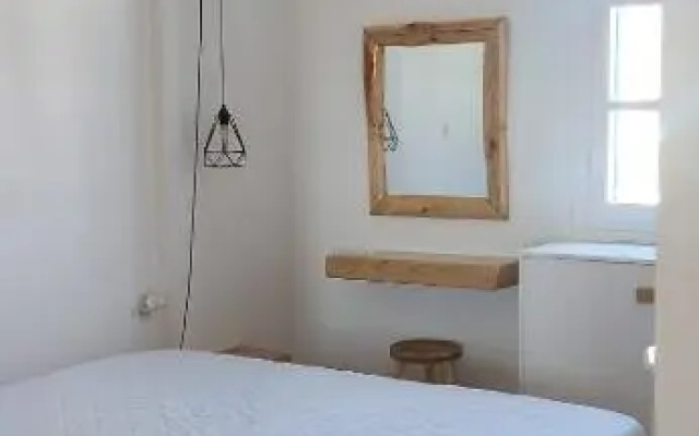 Laouti Tinos Apartments 3