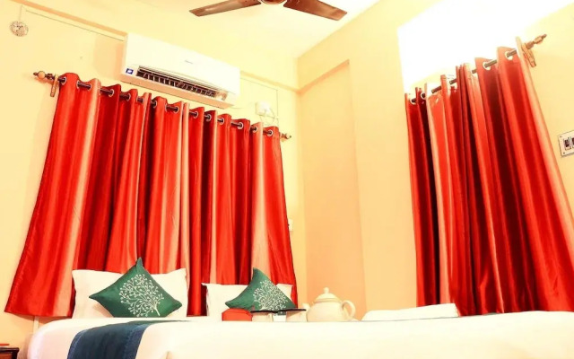 The Kolkata Hotel by OYO Rooms