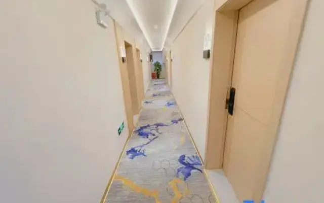 Yueting Hotel (Zhongjiang Kuishan Park)