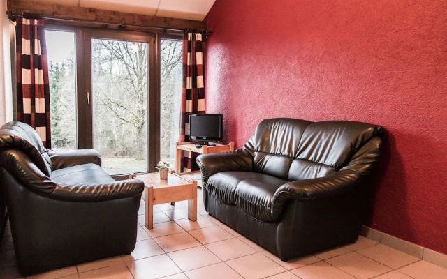 Tidy holiday home with a terrace located in the Ourthedal