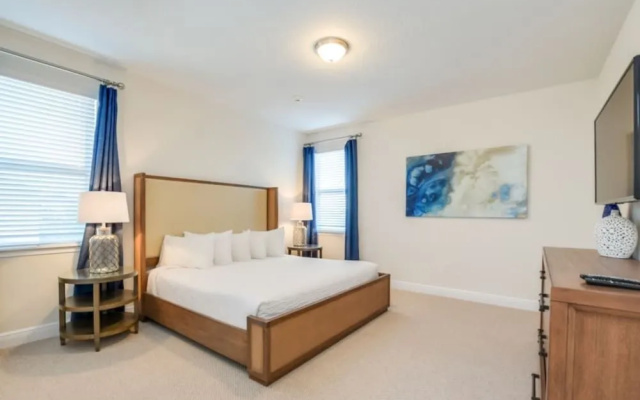 Family Friendly 9 Bedroom 8.5 Bathroom
