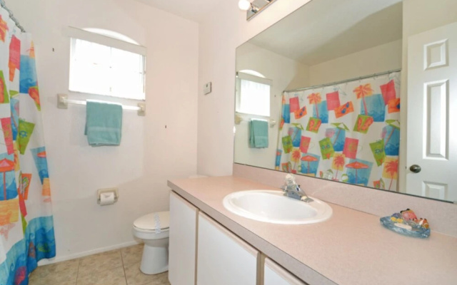 Hampton Lakes 215840