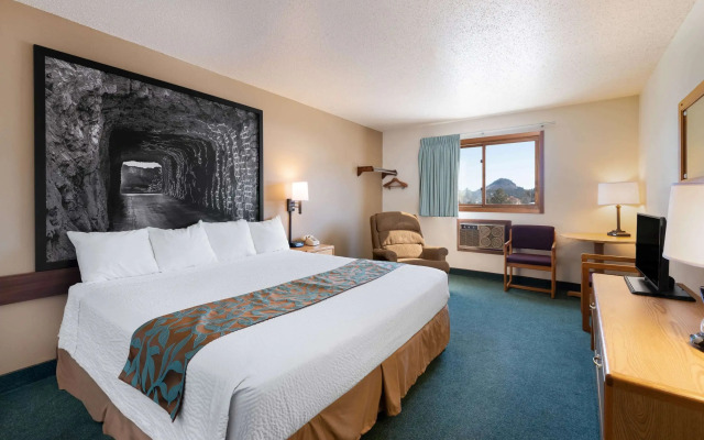 Super 8 By Wyndham Hill City/Mt Rushmore/ Area