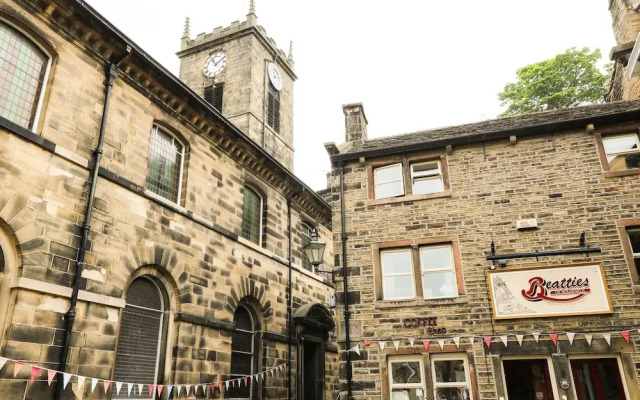 Victoria House