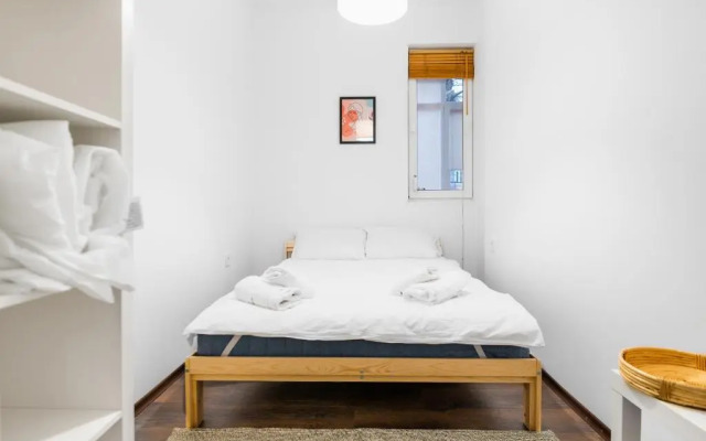Cute&Cozy 2BD Flat with Balcony