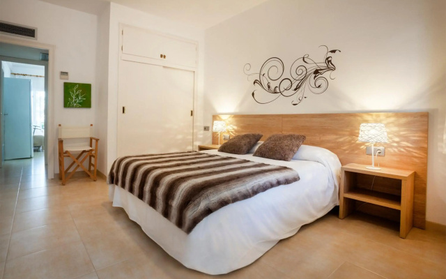 Apartamento a pie de playa, climatizado y parking