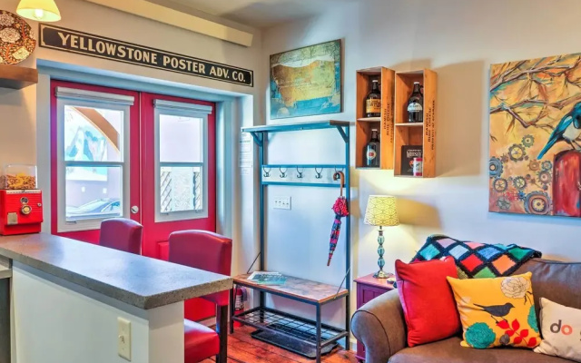 Walkable Studio Apartment in Downtown Livingston!