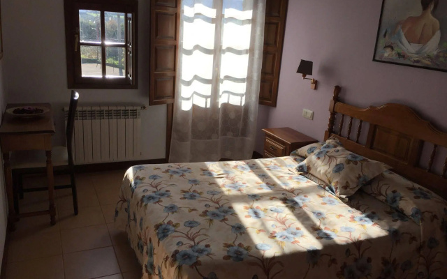Apartamentos El Cardeo