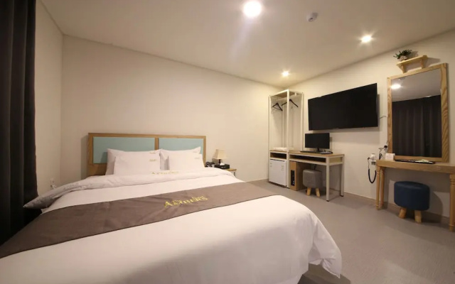 Brown Dot Hotel Yeonsan