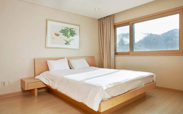 Oakvalley Resort Hills Village