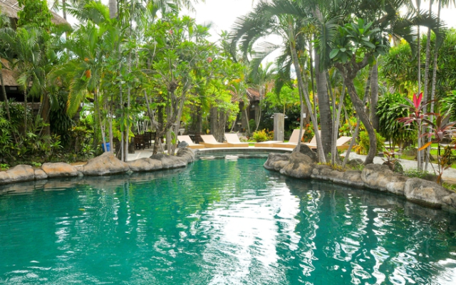 Ria Plaza Resort