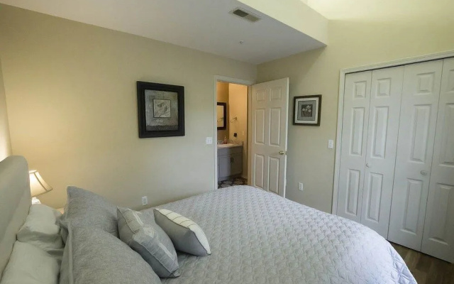 Reel'em Inn 2 Bedroom Condo by Redawning