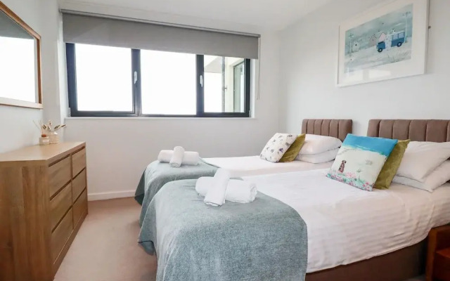 Fistral Pearl