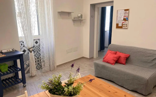 Vico Longo 25 - Ensuit flat in the heart of Naples