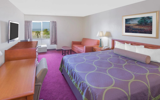 Super 8 by Wyndham Biloxi at the Beach