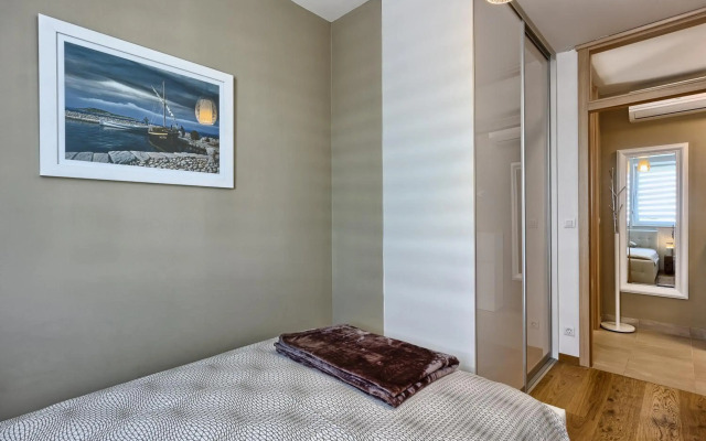 Seaside Apartments