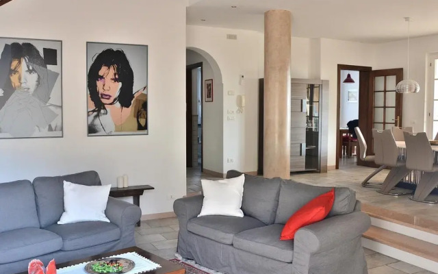 Villa Gasco - 7 Sleeps With Pool in Pacengo di Lazise