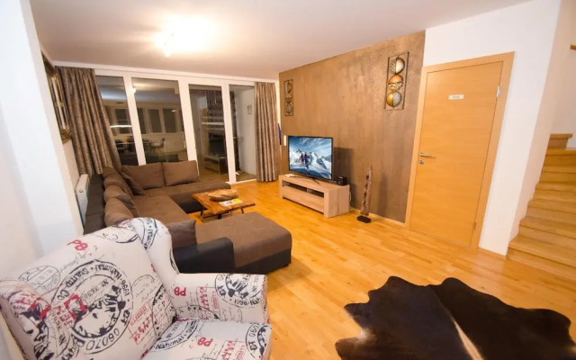 Penthouse Seven Private Roof Terrace Lake View