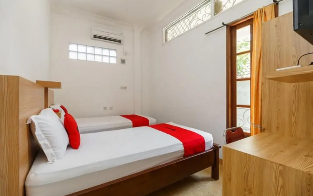 RedDoorz Syariah near Lahat Station