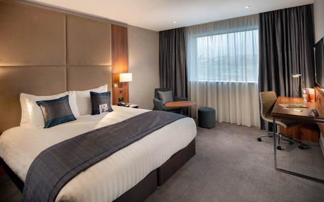 Crowne Plaza London Heathrow T4 by IHG