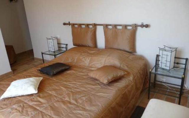 Chambre dhôtes "La Bastide des Eucalyptus"