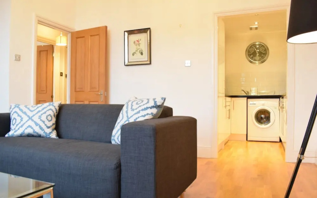 1 Bedroom Flat In Little Venice