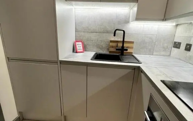 NEW - Luxury 1 bed Apt in West End