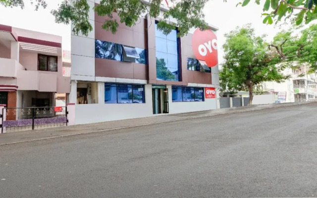 Sri Balaji Castle By OYO Rooms